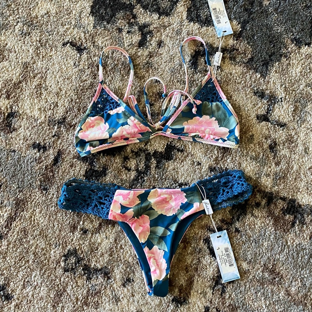 •{Personal Item}• FRANKIES TANNER SET